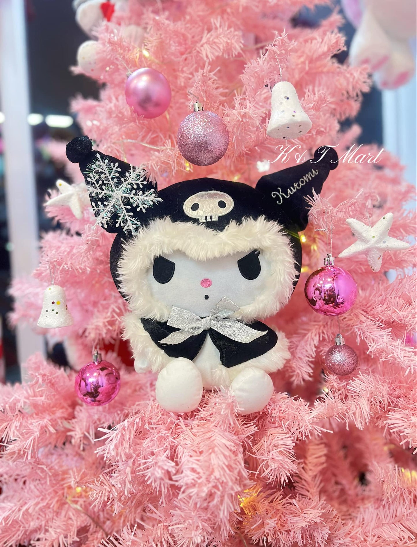 Kuromi with black & white furry jacket