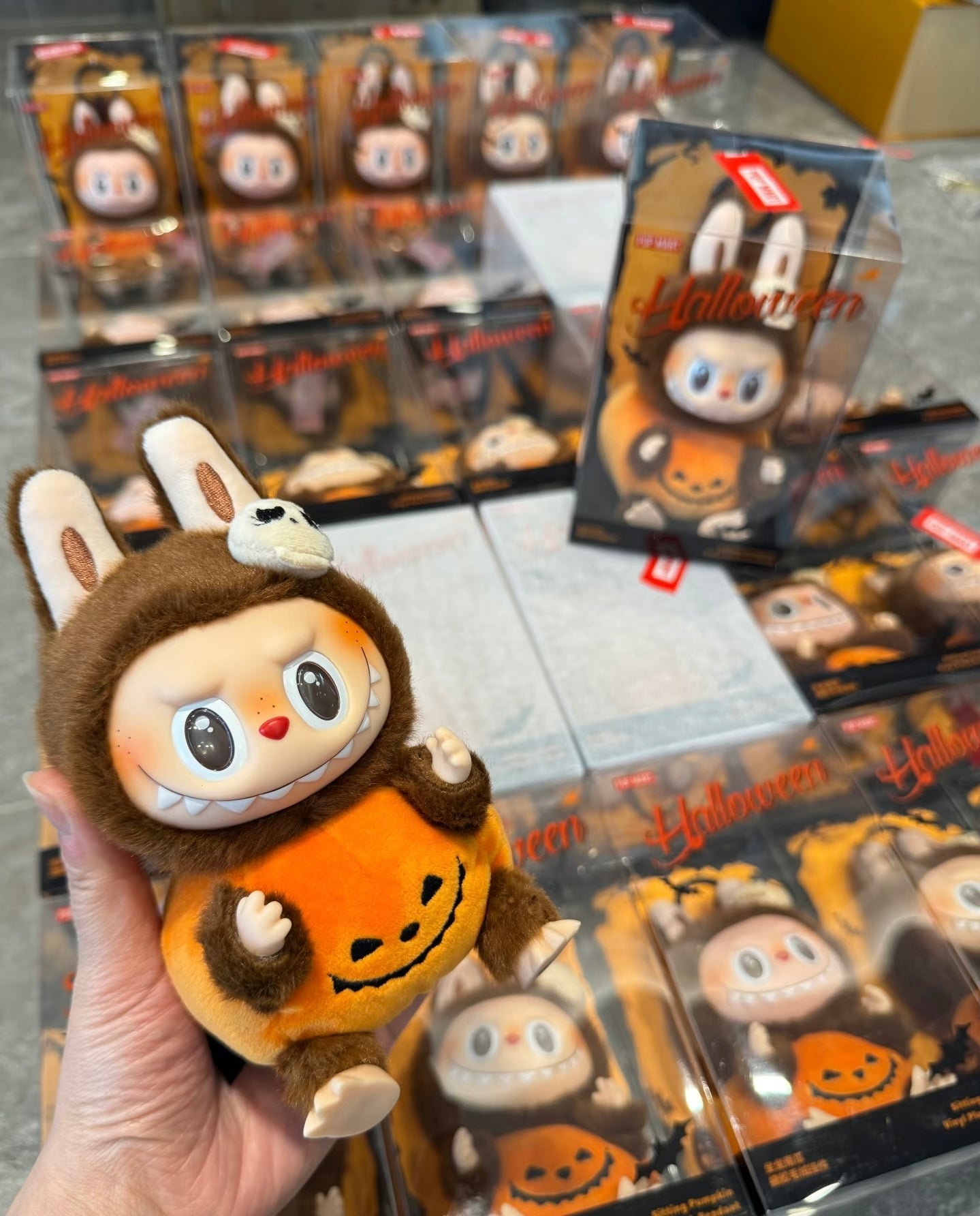 Pop Mart Labubu Pumpkin – Happy Halloween Party Series | Limited Vinyl Plush Pendant